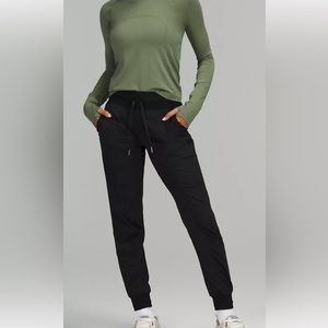 Lulu lemon dance studio mid-rise jogger black size : 04 / xs